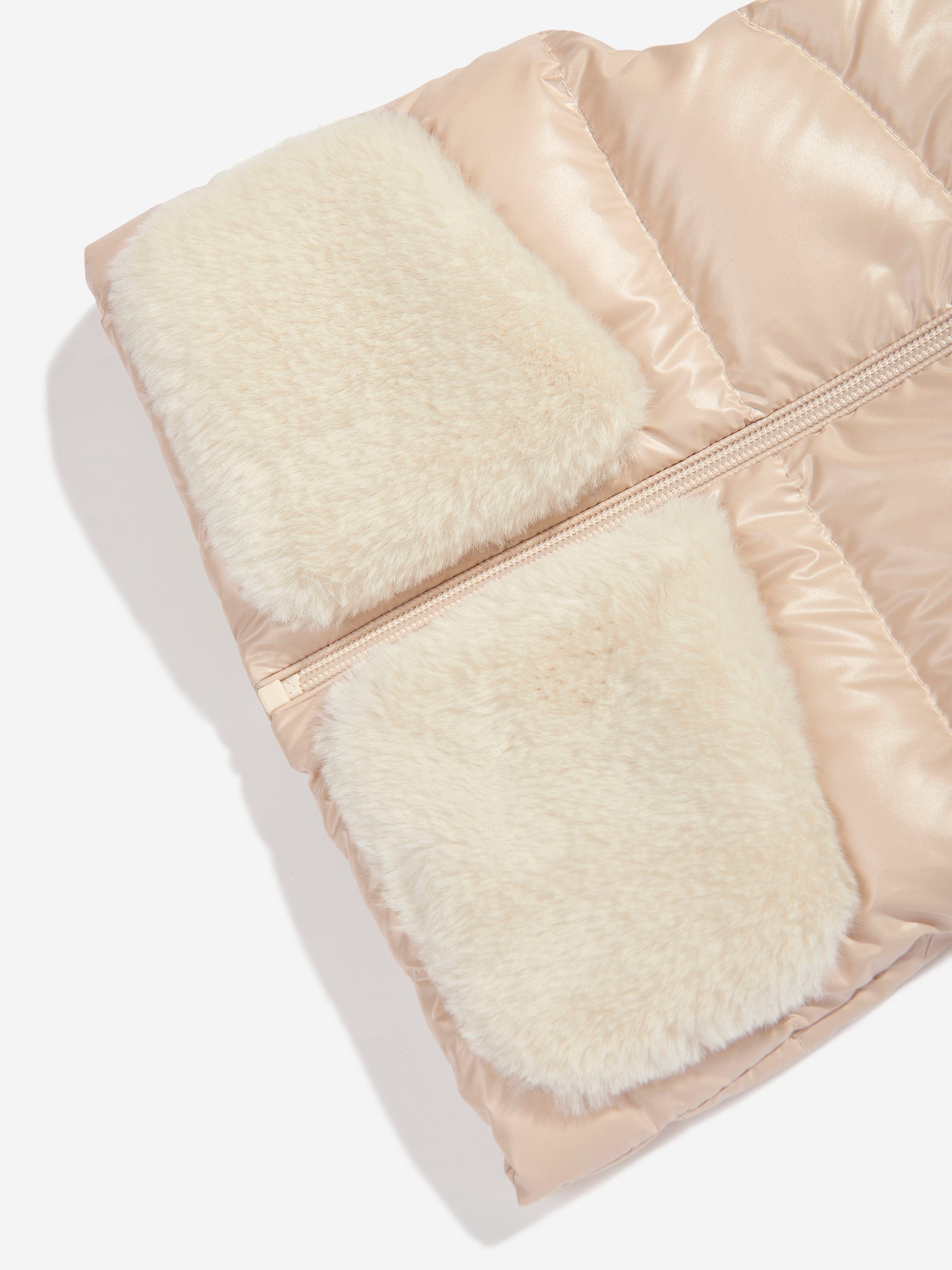 Moncler Enfant Baby Girls Down Padded Vive Gilet in Beige Sale Nicekicks