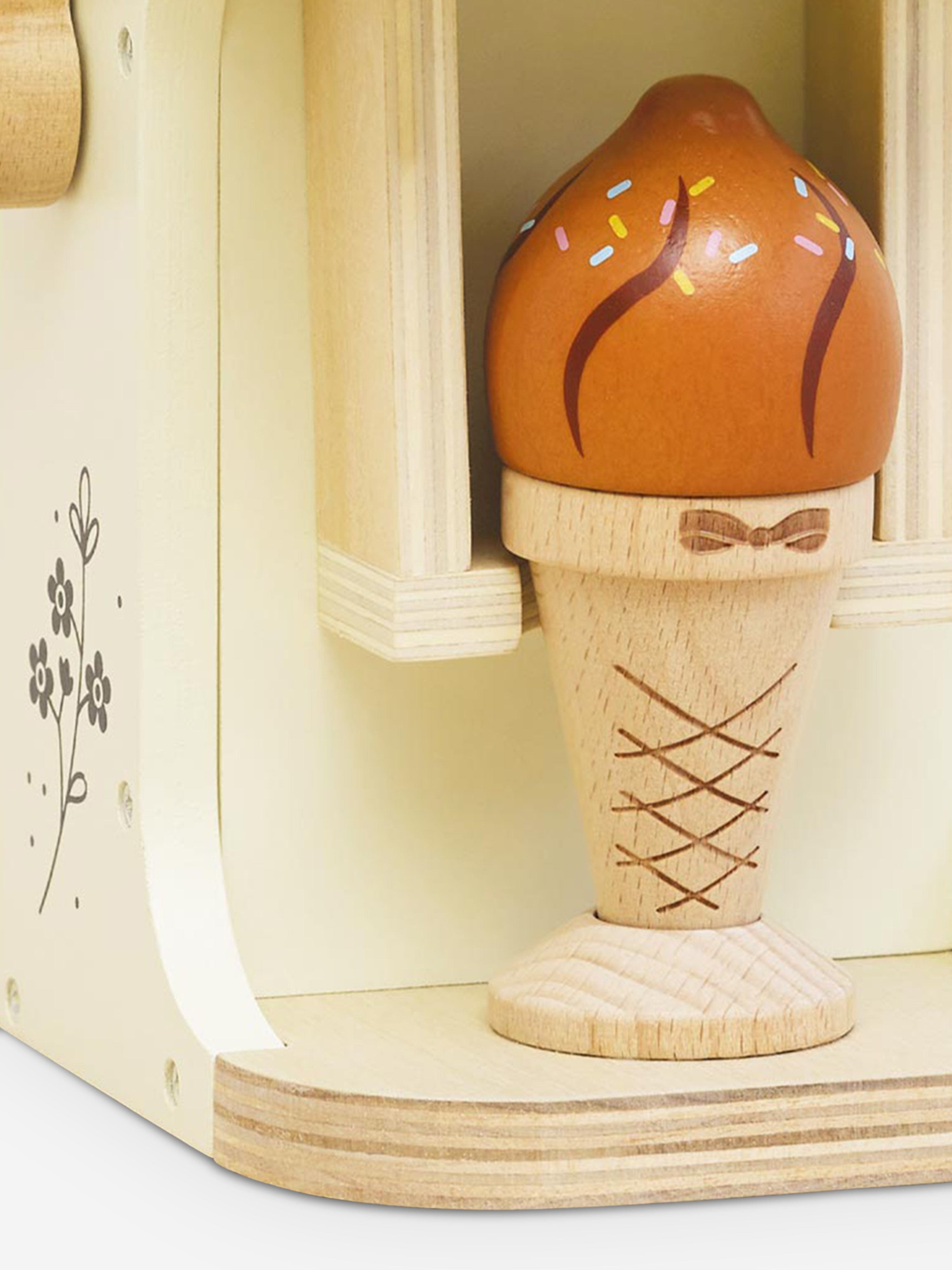 Ice Cream Machine & Play Food Cone For Sale For Sale