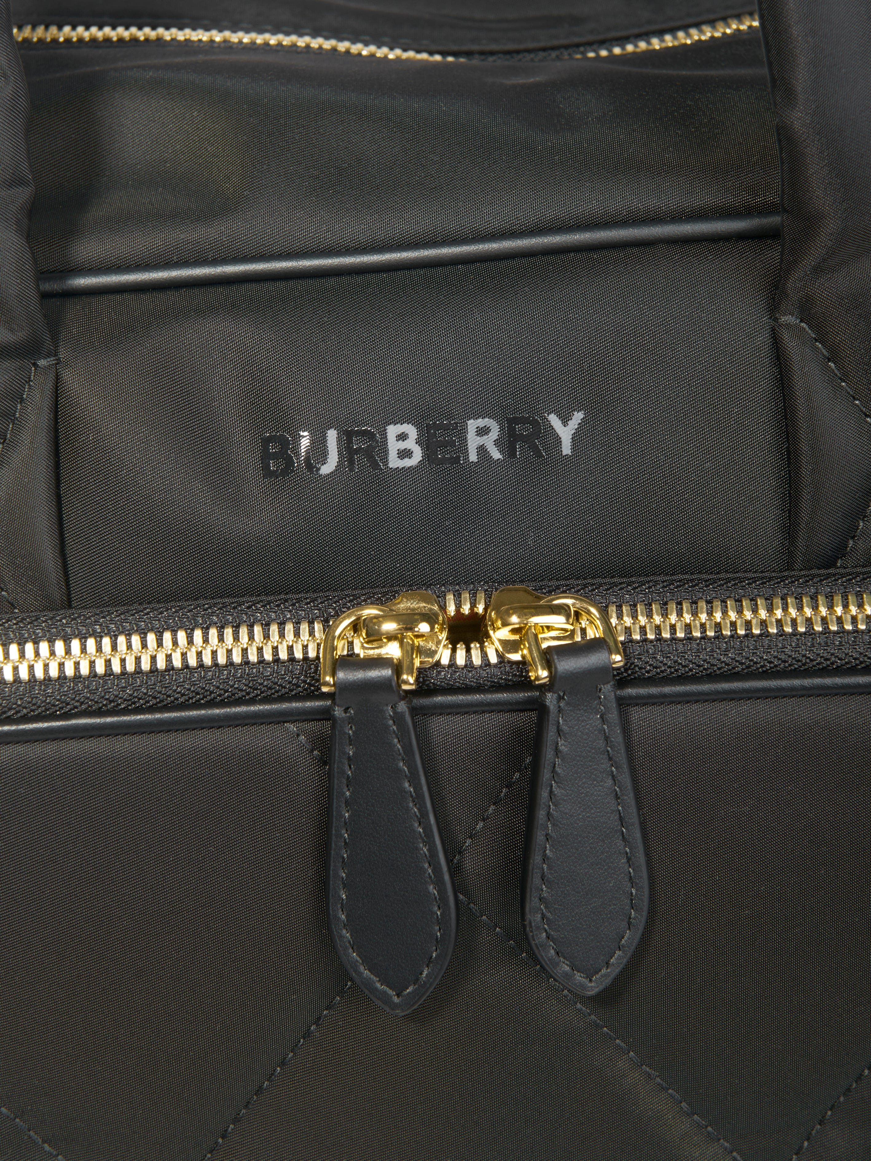 Burberry Baby Tote Changing Bag in Black (43cm) Very Cheap Pice