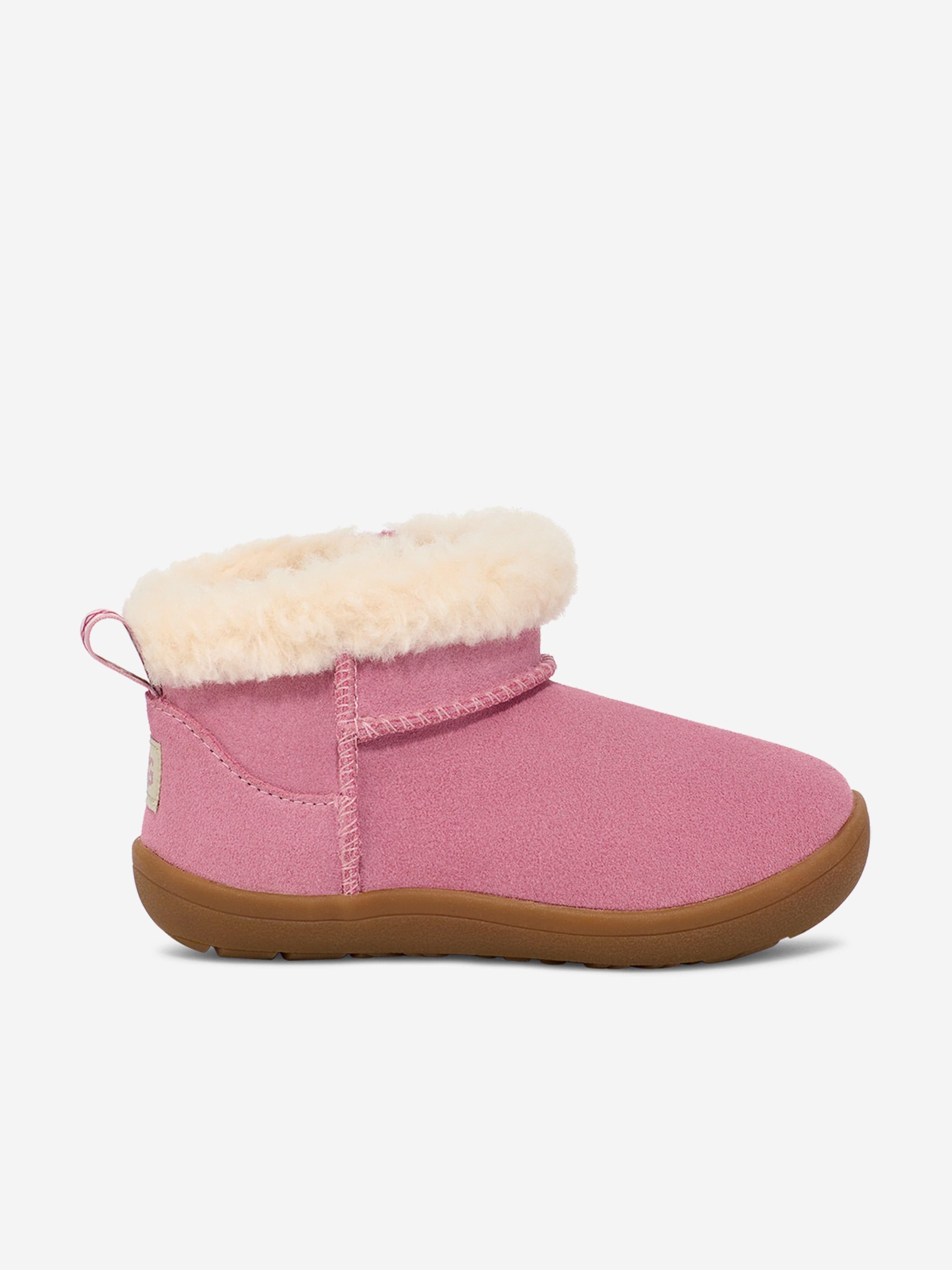 UGG Girls Kinsey Boots in Pink Visit