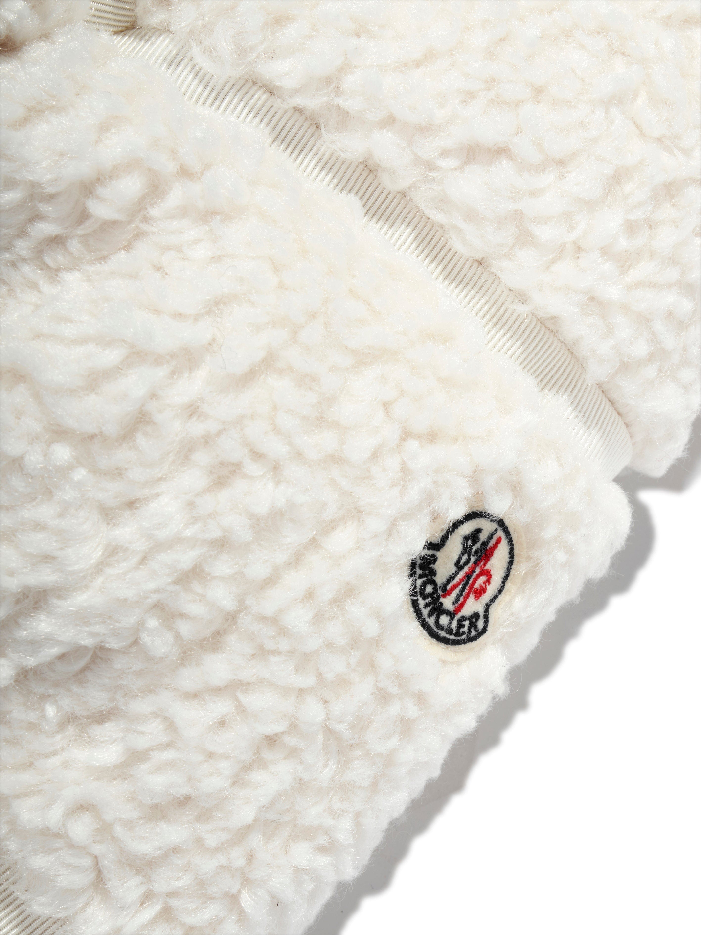 Moncler Enfant Girls Down Padded Segura Jacket in White Free Shipping With Paypal