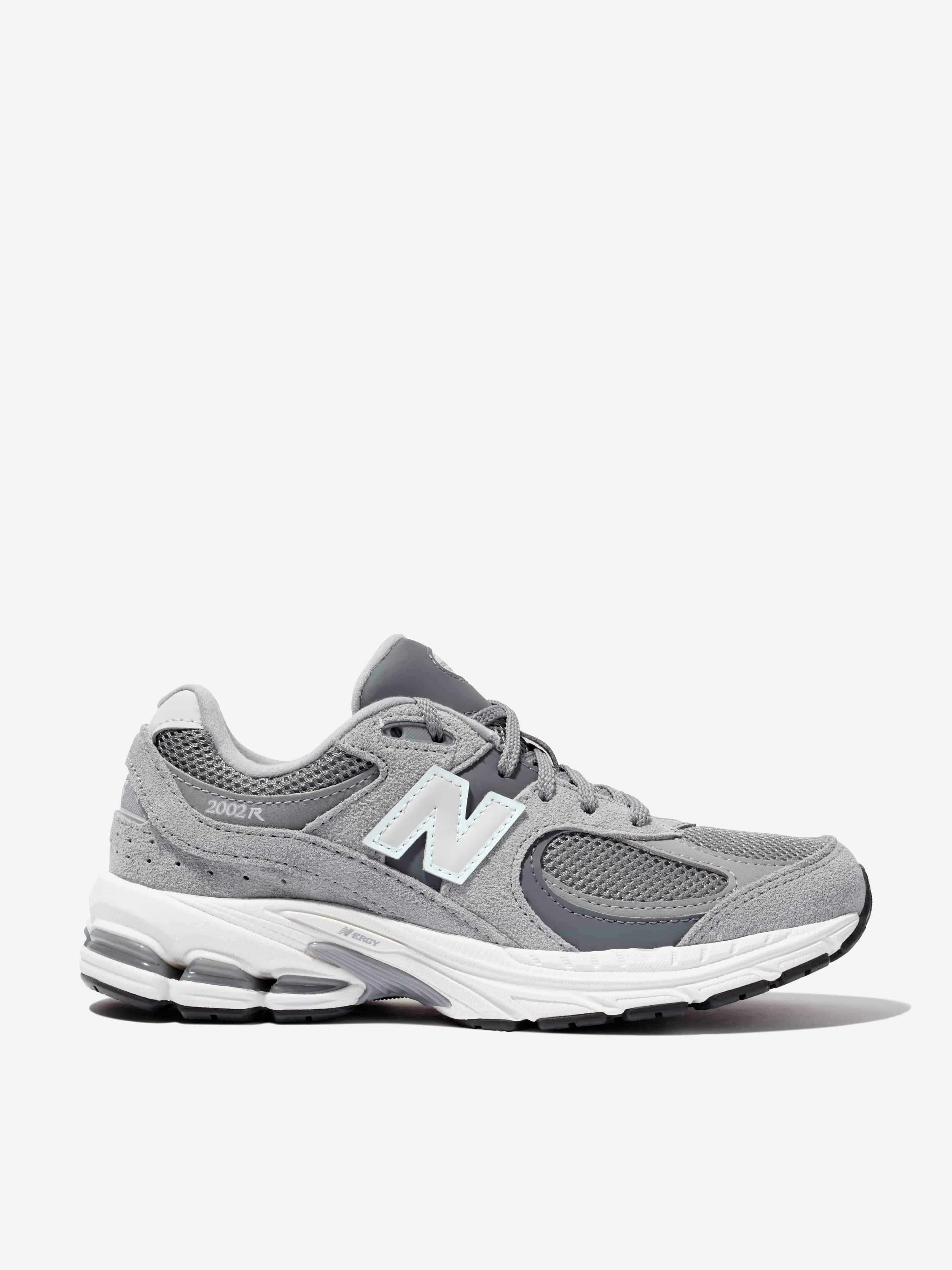 New Balance Kids 2002 Lace Up Logo Trainers in Grey Cheap Sale Manchester Great Sale