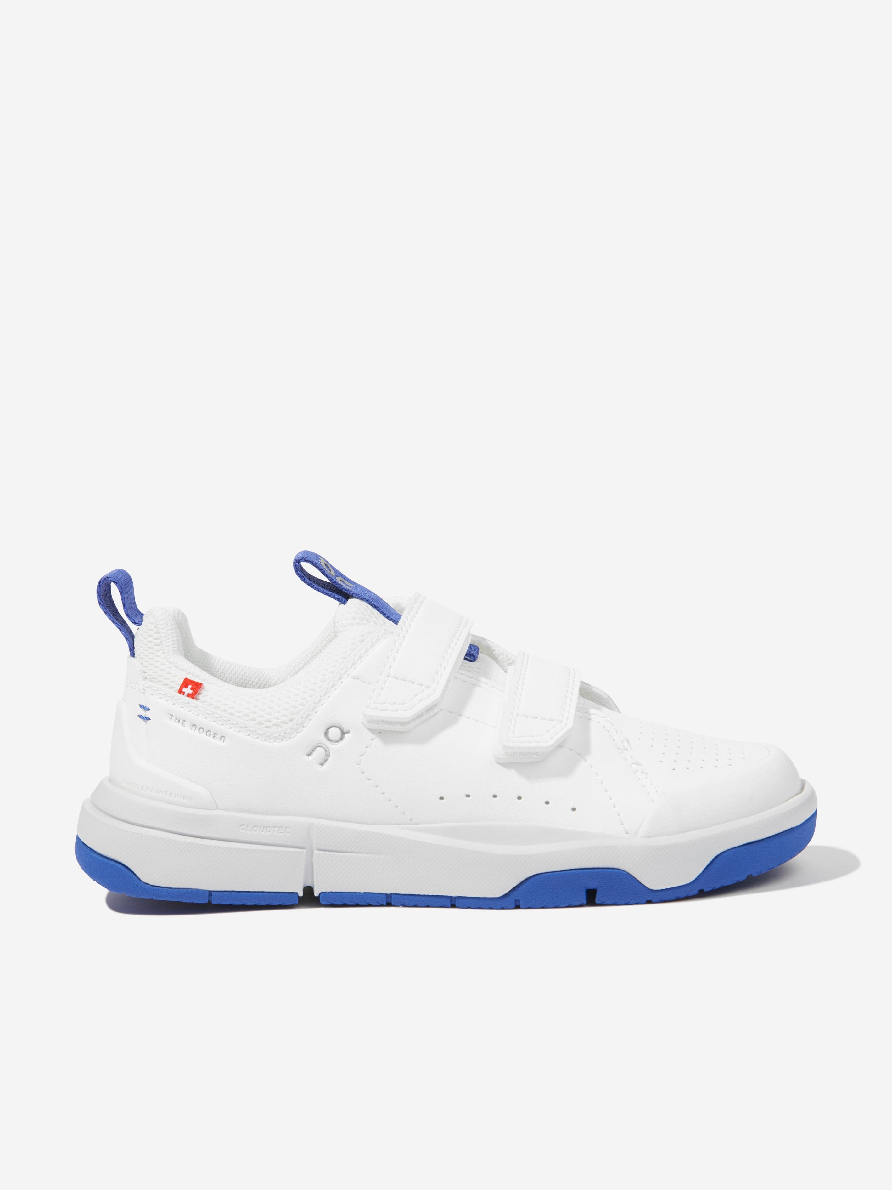 On Running Boys The Roger Trainers in White In China Cheap Pice