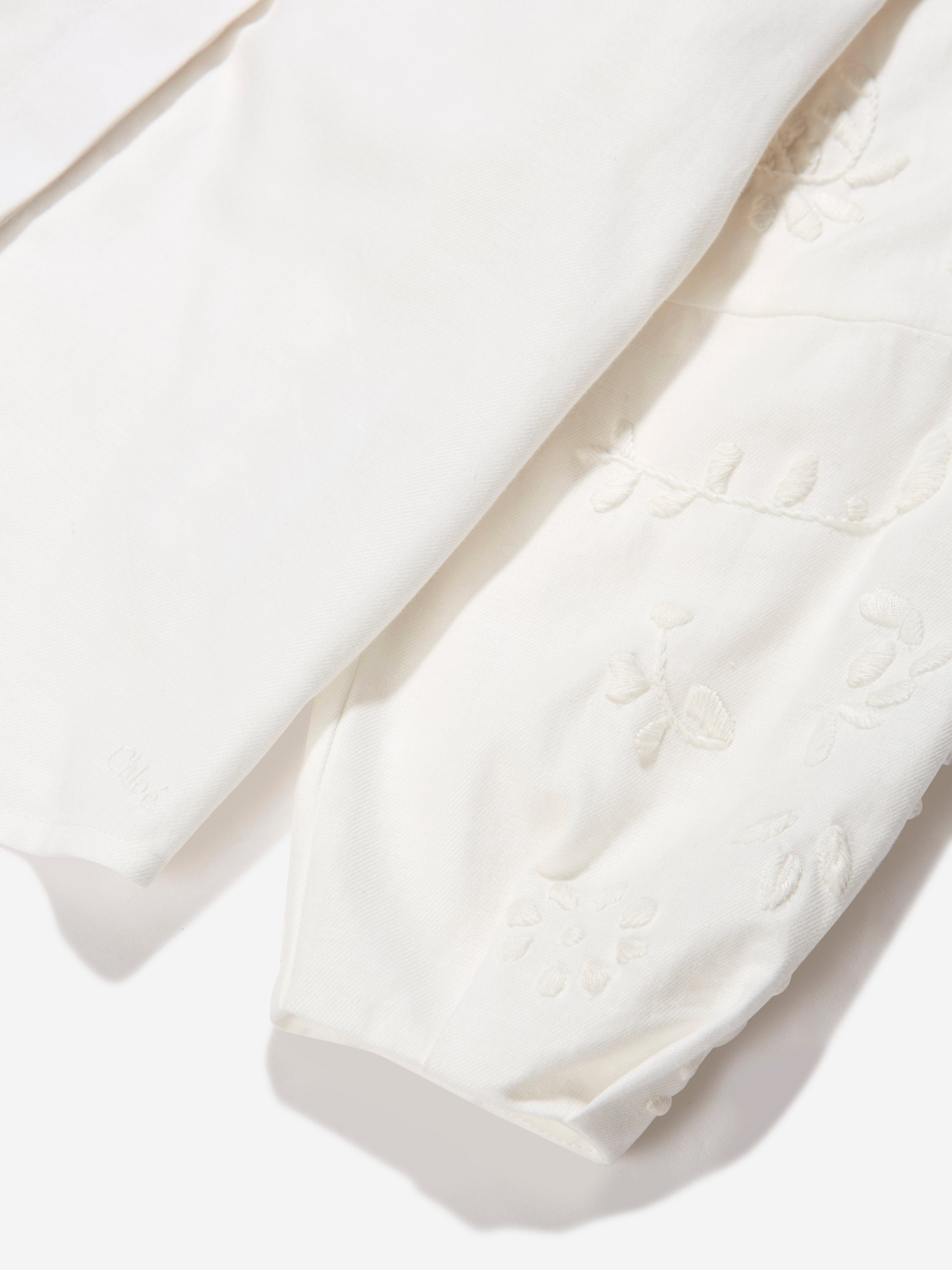 Chlo¨¦ Girls Embroidered Ruffle Blouse in Ivory Geniue Stockist