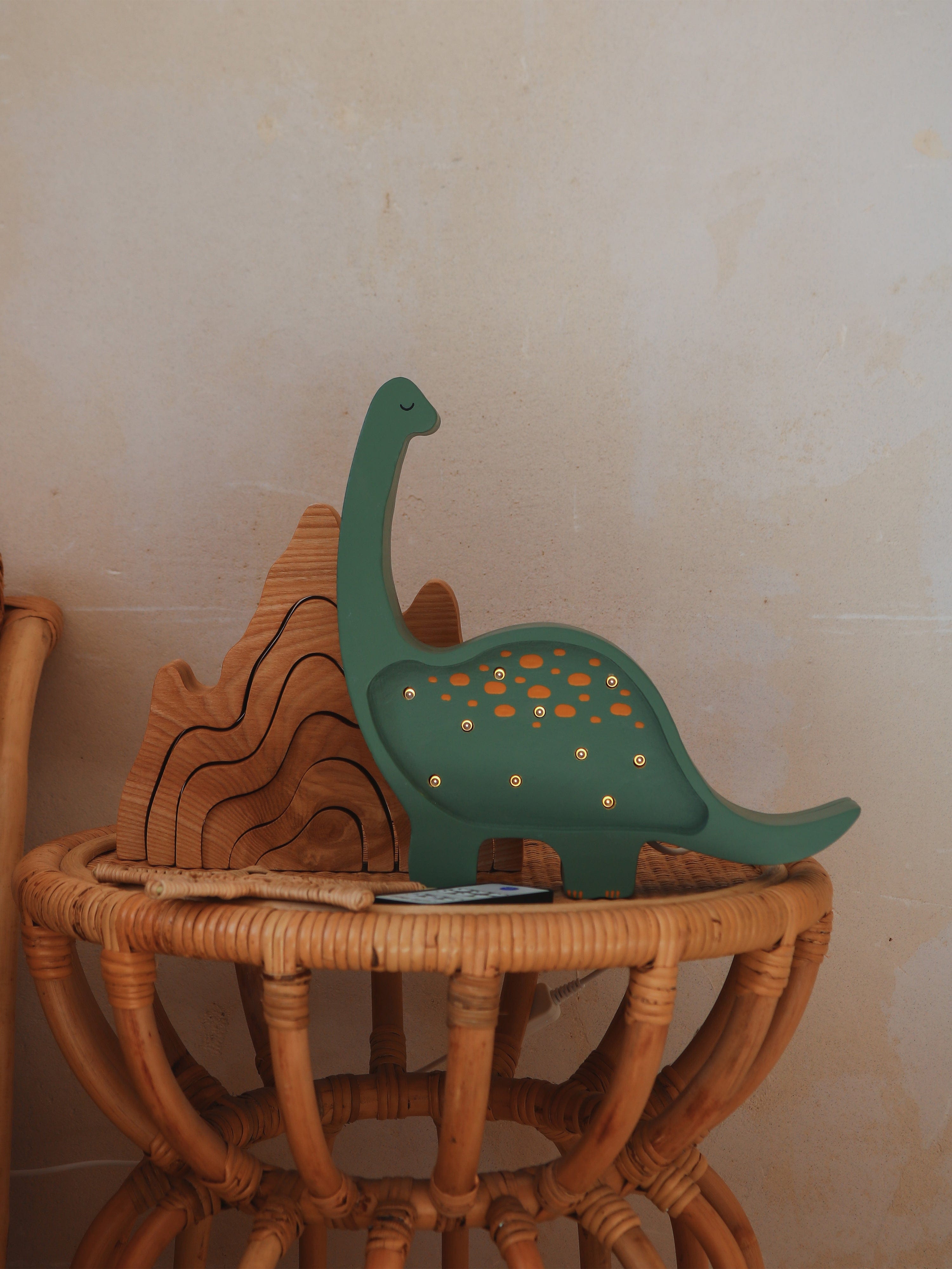 Little Lights Dino Mini Lamp in Green (22x24x5.5 cm) Outlet Huge Surprise