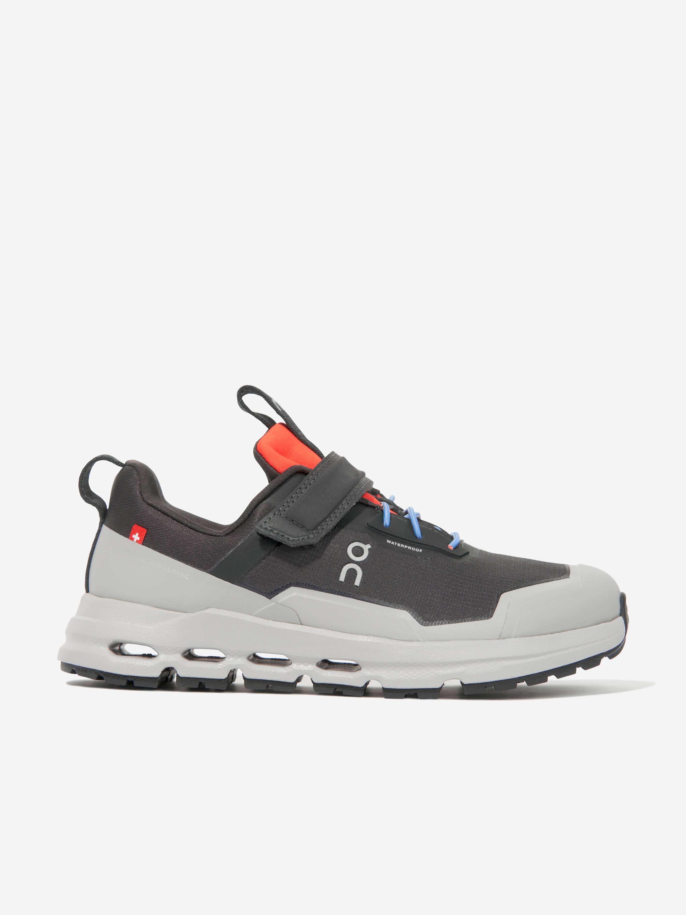 On Running Kids Cloudhero Waterproof Youth Trainers in Black Pices Online